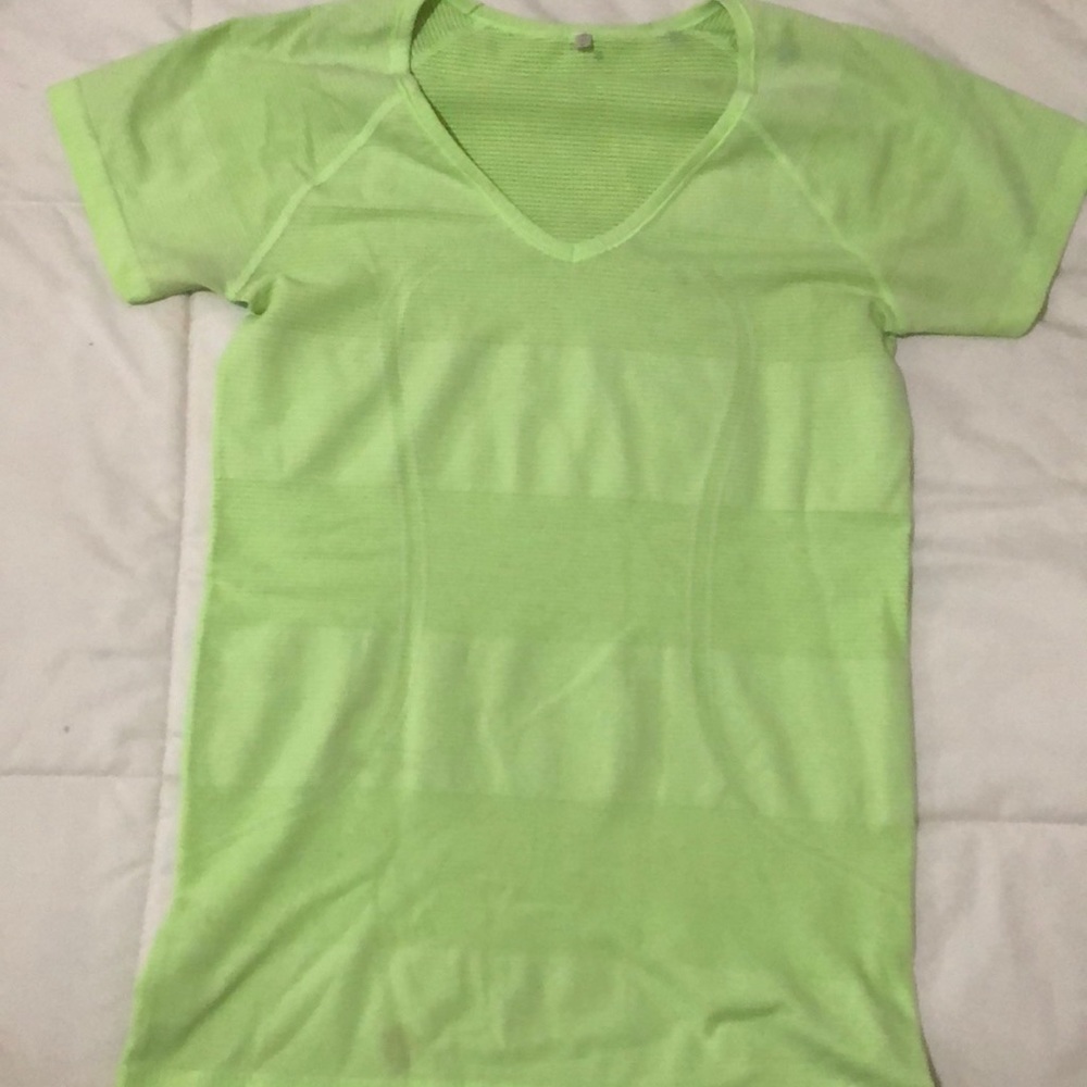 Lululemon swiftly shirt